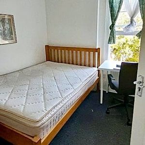 Room in a Shared Flat, Camden Road, NW1 - Photo 2