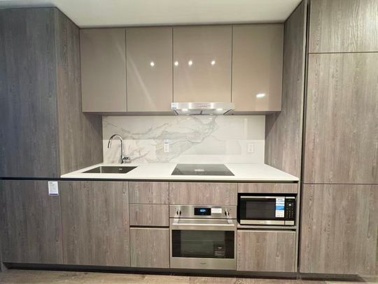 For Lease - 8 Interchange Way Unit# 2601, Vaughan, Ontario - Photo 1