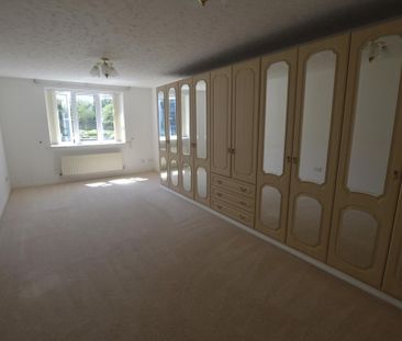 2 bedroom apartment to rent - Photo 3