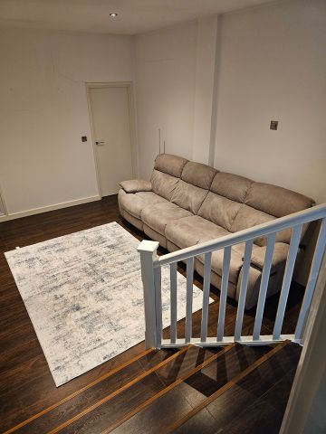 1 Bed Flat, North End Road, SW6 - Photo 2