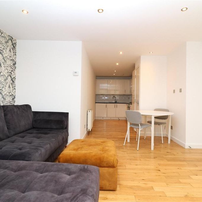 2 bedroom apartment to rent - Photo 1