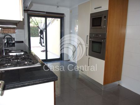 Apartamento T4 em Lisboa - Photo 4