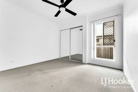 Cute & Cozy - Established Locale - Quiet Street & Close to Parks - Photo 3