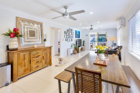 2/23 Miami Shore Parade, Miami QLD 4220 - Villa For Rent - $950 | Domain - Photo 2