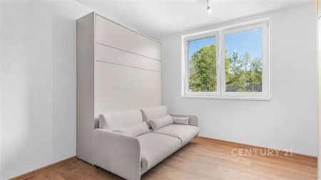 Moderní byt 1+kk s balkónem, parkovacím stání a sklepní kójí - ul. Topolová, Milovice - Mladá - Photo 2