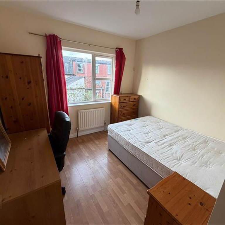 Apt 8, Fitzwilliam Square, Off Rugby Avenue, Belfast, BT7 1JH - Photo 1