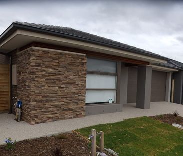Spacious Family Home in a Convenient Location! - Photo 6