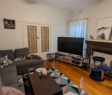 Brunswick West - Photo 1