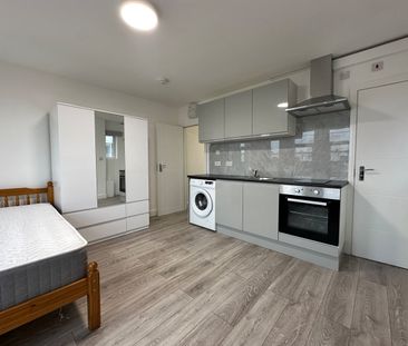 Studio Flat, Finchley Road, NW11 - Photo 1