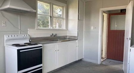 Country Living - 3-Bedroom Home in Tangiwai - Photo 3