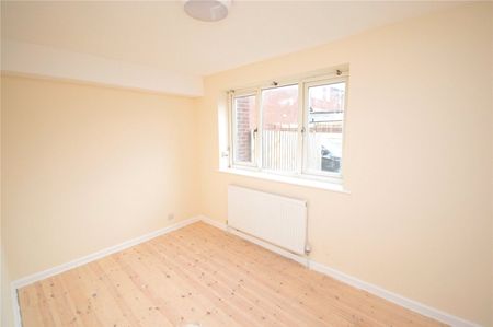 3, Elmton Close, Leeds, West Yorkshire, LS10 3UD - Photo 2