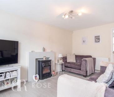 2 bedroom end of terrace house to rent - Photo 1