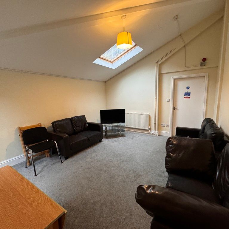 East Parade, Heworth - P2115 - Photo 1