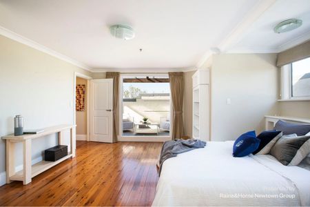 Historic hotel conversion New York loft vibe - Photo 5