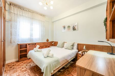 Paseo de Juan Antonio Vallejo-Nájera Botas - Photo 3