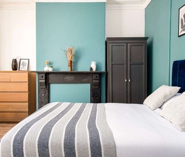 Filton Avenue Room 4-1st floor front large room - Photo 6