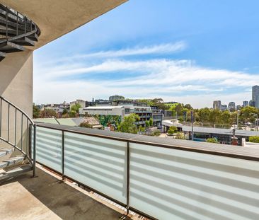 Large Roof Top Deck with City Views! - Photo 4