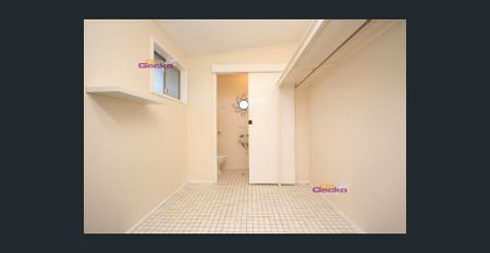 Huge Family Home in Convenient Banyo - Photo 3