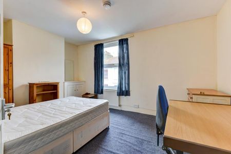 4 bedroom house to rent - Photo 3