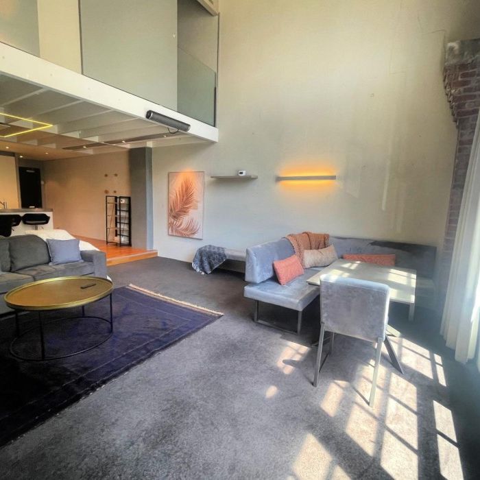 Two bedroom Character CBD Apartment - Photo 1