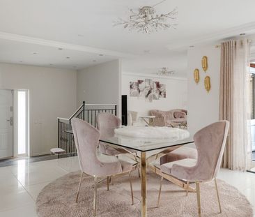 Fallskärmsvägen, Järfälla - Foto 1