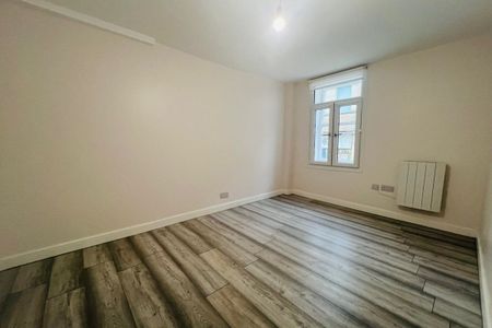 High Street - Photo 5