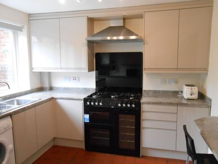 Belle Vue Street, Heslington Road - P1322 - Photo 4