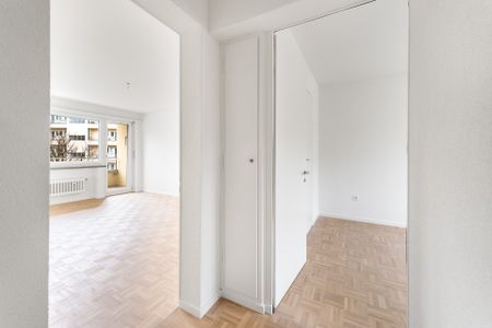 In the heart of Zurich-Wiedikon – freshly renovated! - Photo 5