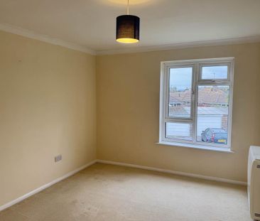 3 bedroom apartment to rent - Photo 3