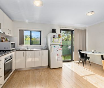 Well-Maintained 2-Bedroom Granny Flat with Easy Access To Transport! - Photo 6