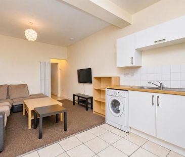7 bedroom end of terrace house to rent - Photo 3