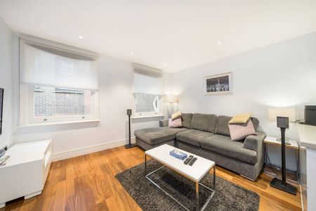 Lovat Lane, EC3R - Photo 2