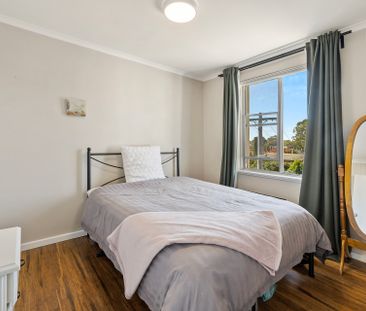 Updated Red Hill Apartment - Photo 4