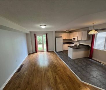 For Lease - 52 Admiral Crescent, Essa, Ontario - Photo 2