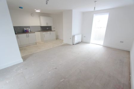 Flat 7 102 Chaucer Close, Sheffield, S5 - Photo 3