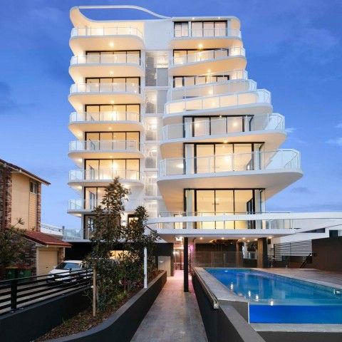 Prestige Beachfront Penthouse $4,500/week - Photo 1