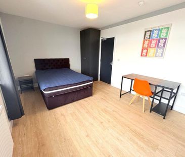 6 bedroom terraced house to rent - Photo 5