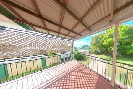 Highset Home on Large Corner Block - Photo 3