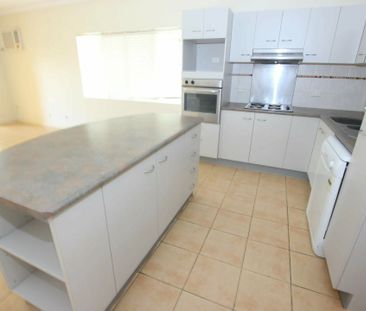 FAMILY HOME IN BRINSEAMD - Photo 4
