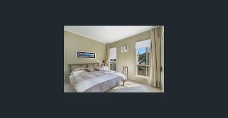 Easy Maintenance Lowset Home - Photo 3