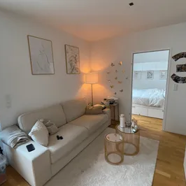 2-Zimmer-Wohnung mit Terrasse - ideal für Singles und Paare, U3-Nähe - Photo 1