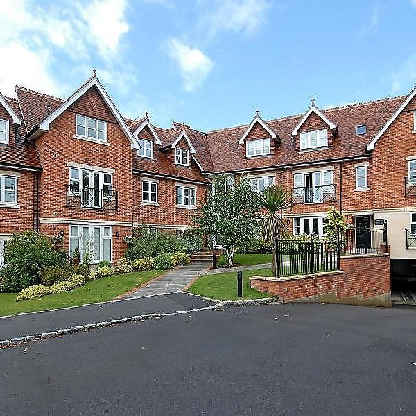 Berkeley Avenue, Reading, RG1 6PN - Photo 1