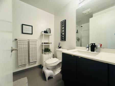 For Lease - 5260 Dundas Street Unit# C408, Burlington, Ontario - Photo 3