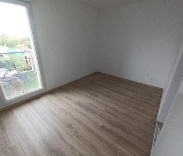 Location Maison 5 pièces 101m² VEIGNE 37250 - Photo 2