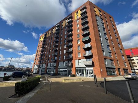 2 Bedroom Flat / Apartment - Capstan Road, Southampton - Photo 3