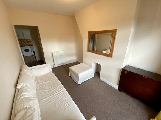 Norfolk Road, Maidenhead - Photo 1