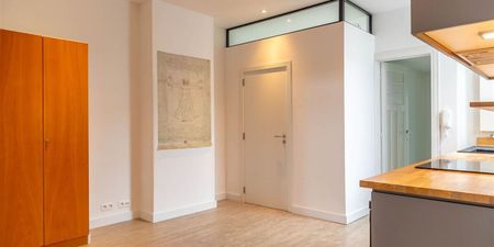 Penthouse te huur in Elsene voor € 900 met 1 slaapkamer - Photo 3