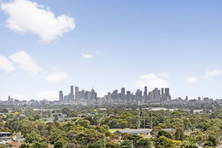 Modern 2-Bedroom Apartment with Stunning City Views - Photo 3
