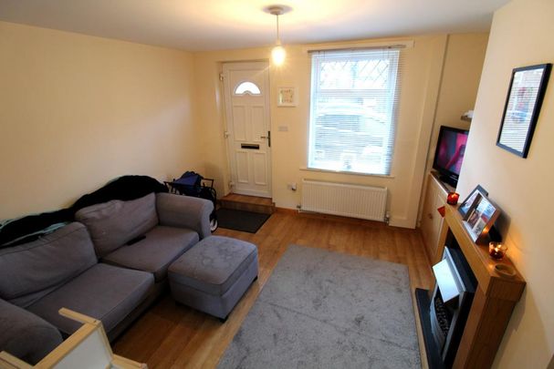 2 bedroom terraced house to rent - Photo 1
