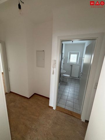 Idyllisches Wohnerlebnis in urbaner Lage steht für Sie bereit! Ruhig und grün gelegen wird Erholung pur geboten - gleichzeitig sorgt die erstklassige Infrastruktur für kurze Wege! Sofort verfügbar! - Foto 2